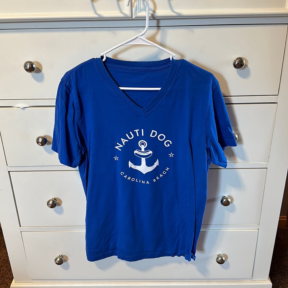 vNeck Tee